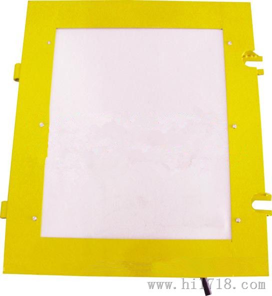 LDM-T溜槽堵塞檢測(cè)開(kāi)關(guān),LDM-G型溜槽堵塞保護(hù)裝置安裝與接線安裝方法:1、在溜槽側(cè)壁一適當(dāng)位置開(kāi)240×260長(zhǎng)方口,然后在開(kāi)口上方約100~200mm處,溜槽內(nèi)壁焊接一塊長(zhǎng)300mm左右的擋板,以防大塊物料落下直接沖擊活動(dòng)門發(fā)生誤動(dòng)作。再用隨機(jī)所配橡膠板將開(kāi)口完全覆蓋、封閉。1、將本裝置用M10×25螺栓緊固在彎角件上即可。安裝要領(lǐng)及主要事項(xiàng),1、本系列溜槽堵塞開(kāi)關(guān)可兩個(gè)為一組,安裝于溜槽相對(duì)的并且不受物料沖擊的兩個(gè)側(cè)壁上,高度根據(jù)用戶需要而定。一般安裝在溜槽底部向上三分之二高度為宜。2、本系列產(chǎn)品裝置也可用四個(gè)分兩組使用,一組安裝在溜槽側(cè)壁從底算起三分之一相對(duì)高度,作為輕度堵塞檢測(cè)。溜槽堵塞開(kāi)關(guān)用于接振打裝置信號(hào),當(dāng)溜槽發(fā)生堵塞時(shí),振打裝置接收到信號(hào)后,便開(kāi)始振打;另一組安裝底部三分之二處,作為重度堵塞時(shí)輸出停機(jī)信號(hào)。,堵塞保護(hù)裝置 LDM-T溜槽堵塞檢測(cè)開(kāi)關(guān),堵塞保護(hù)裝置